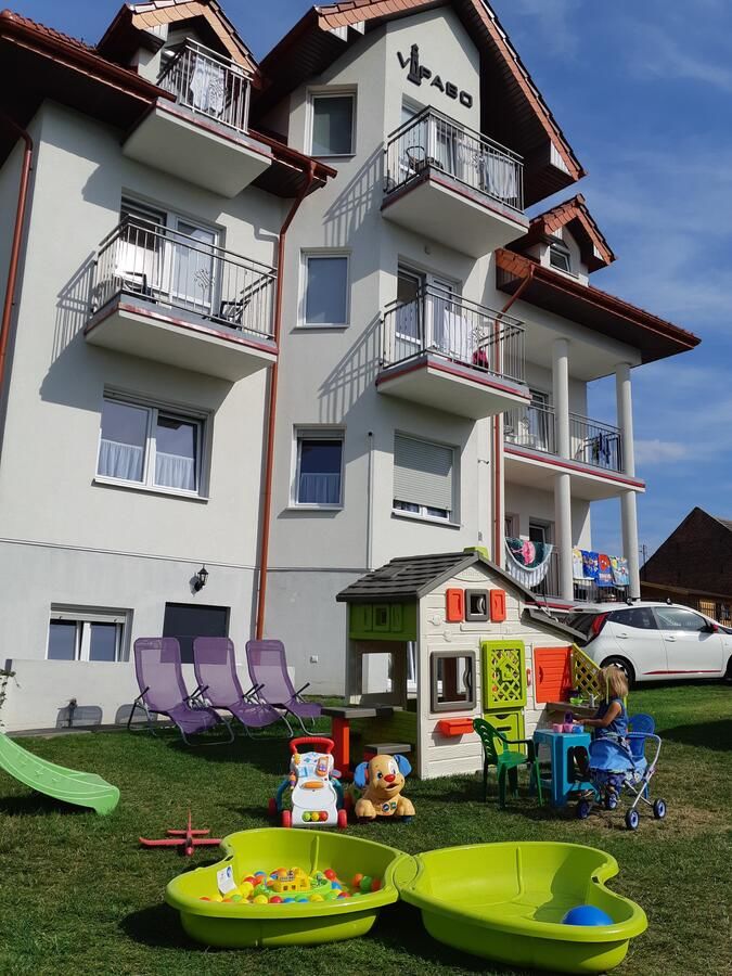 Комплексы для отдыха с коттеджами/бунгало Guest House Vipabo Нехоже